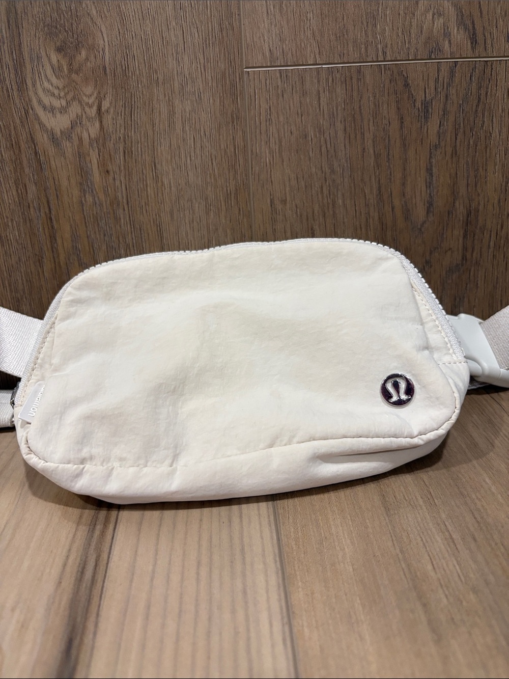 lululemon Cream Ivory Silver Crossbody Pack Minimalist Everywhere Belt Bag 1L
